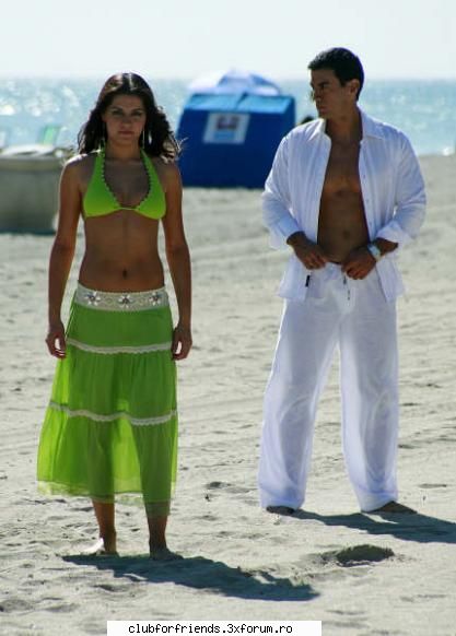 Acorralada(Destine furate) - roxana - Novele