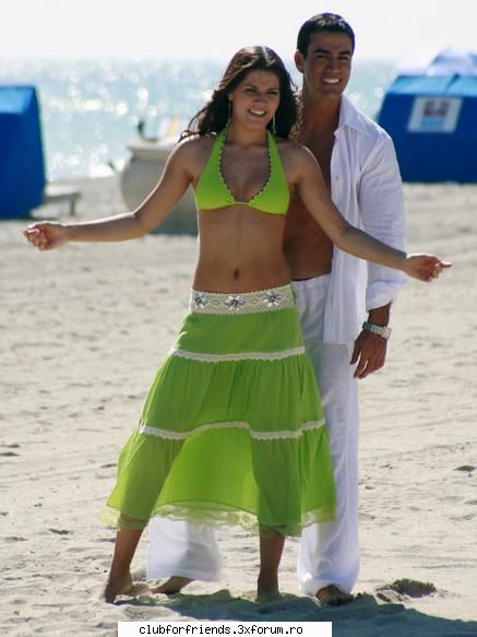 Acorralada(Destine furate) - roxana - Novele